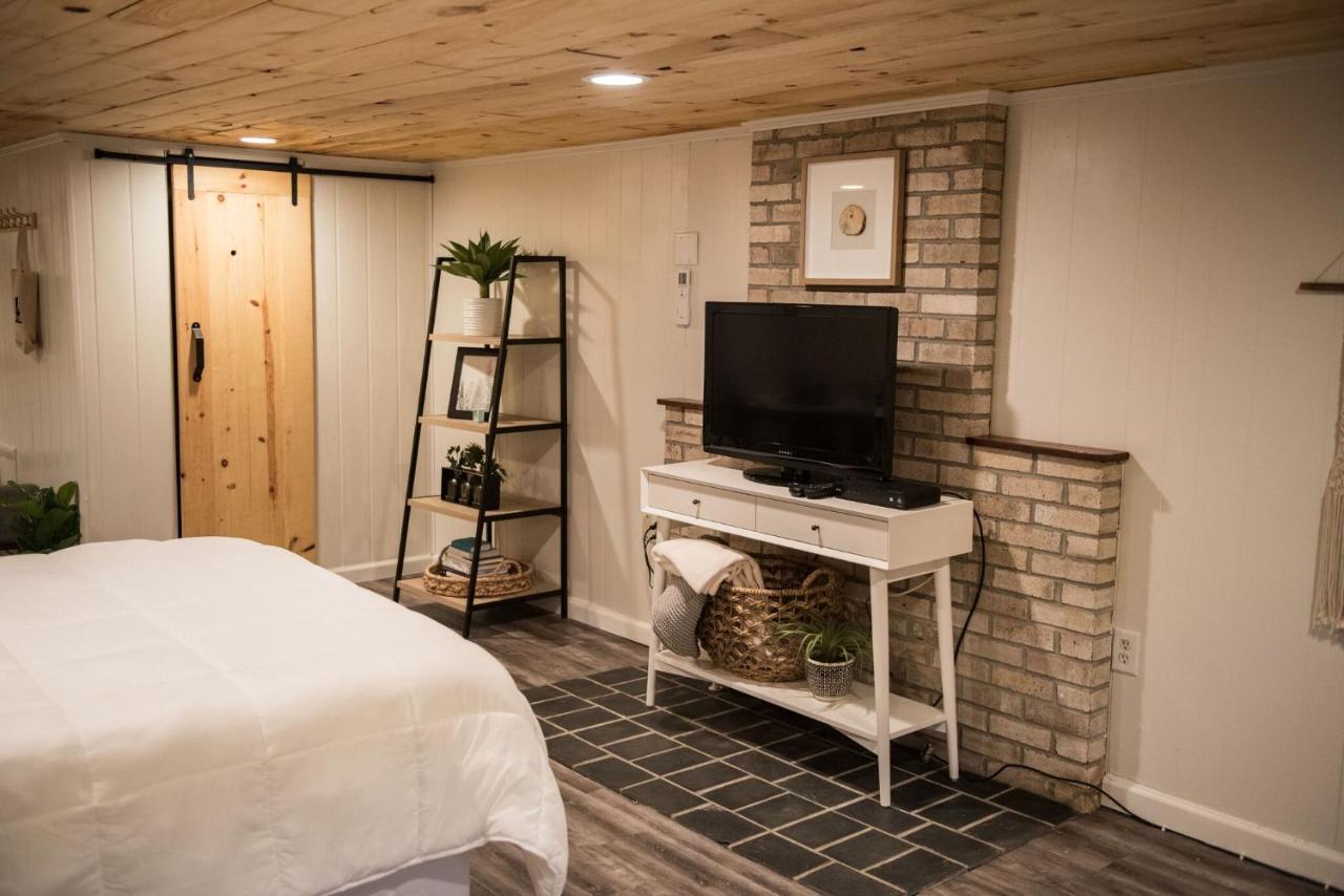The Carriage House At Strasburg Hotell Exteriör bild